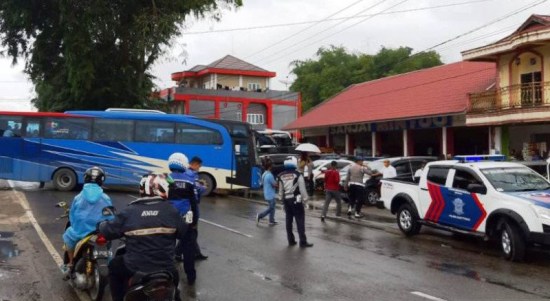 Bus TKI dicegat di Bukit Tinggi